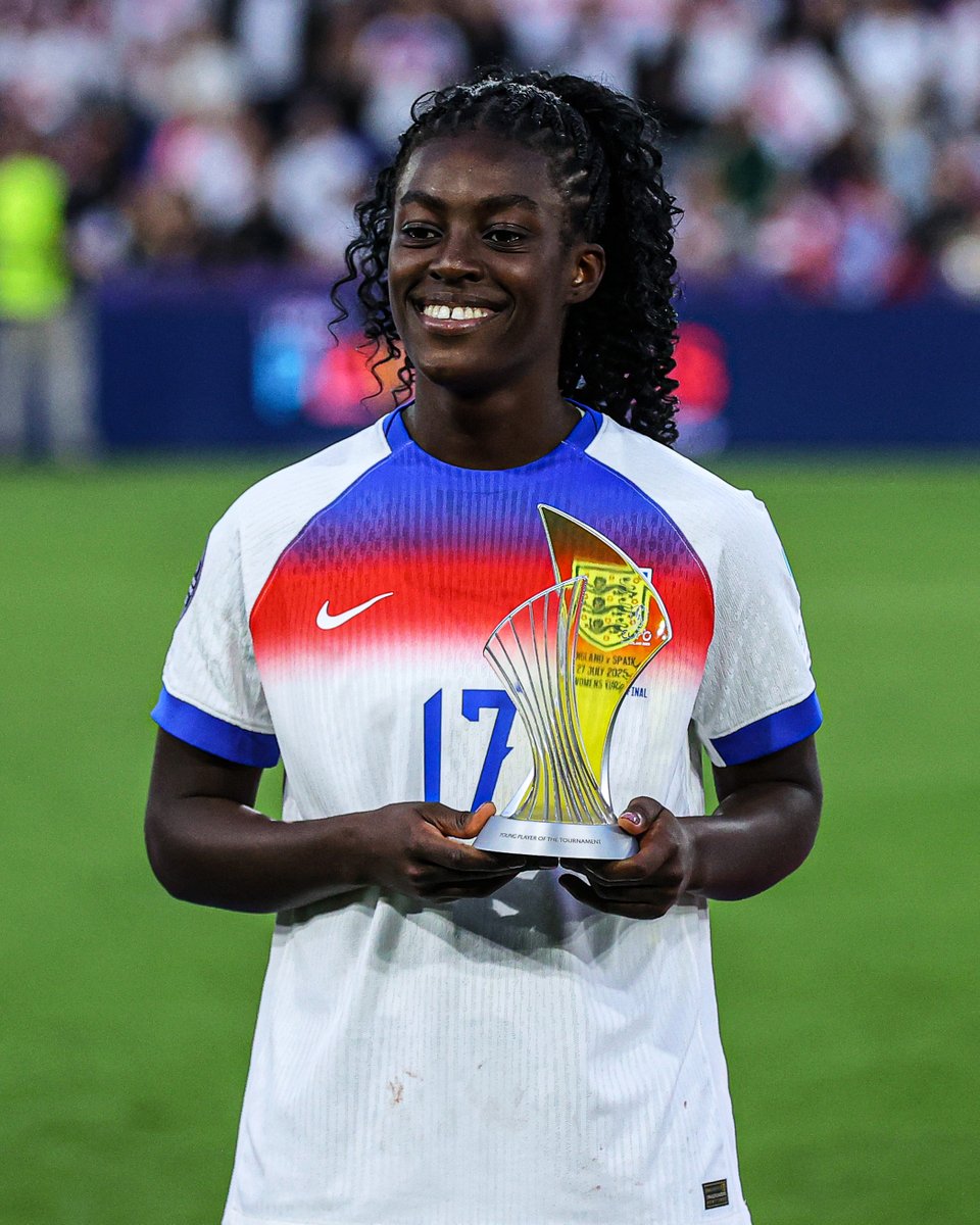 From ball girl to baller... Michelle Agyemang with her UEFA Young Player of the Tournament trophy ⭐️