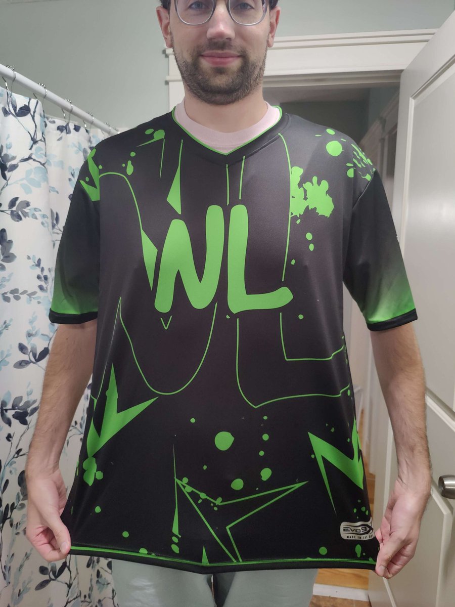 NeonLights_GG's tweet image. Hey @evo9x
Our merch looks amazing 👀
Head to the shop and get your own 💪 I heard it improves your game and it supports the Org 💪💪
evo9x.gg/collections/ne…
CS2 Team will look great for the LAN in August 👀
Credit: @BradWeiand (Meechu)