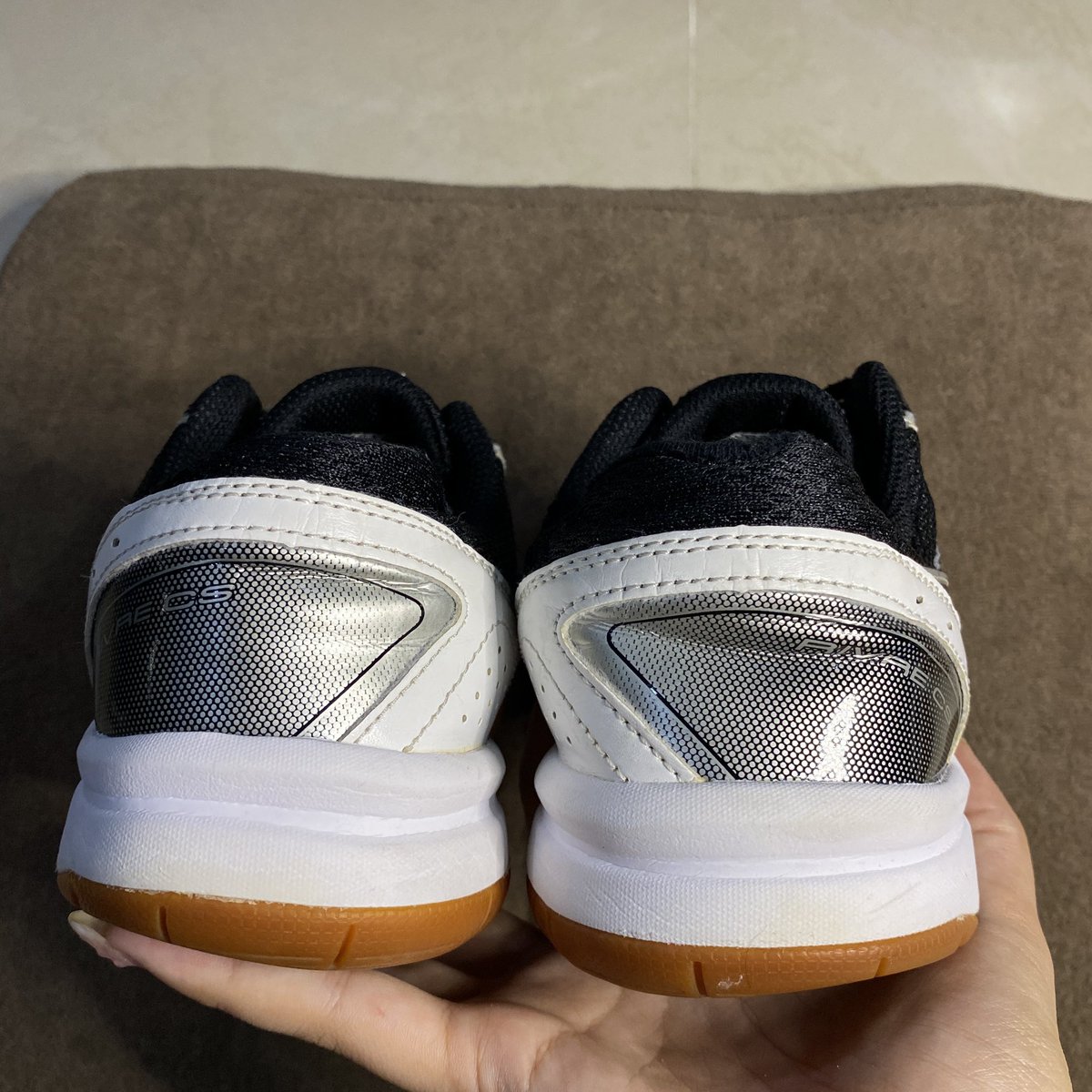 daisysneakers tweet media