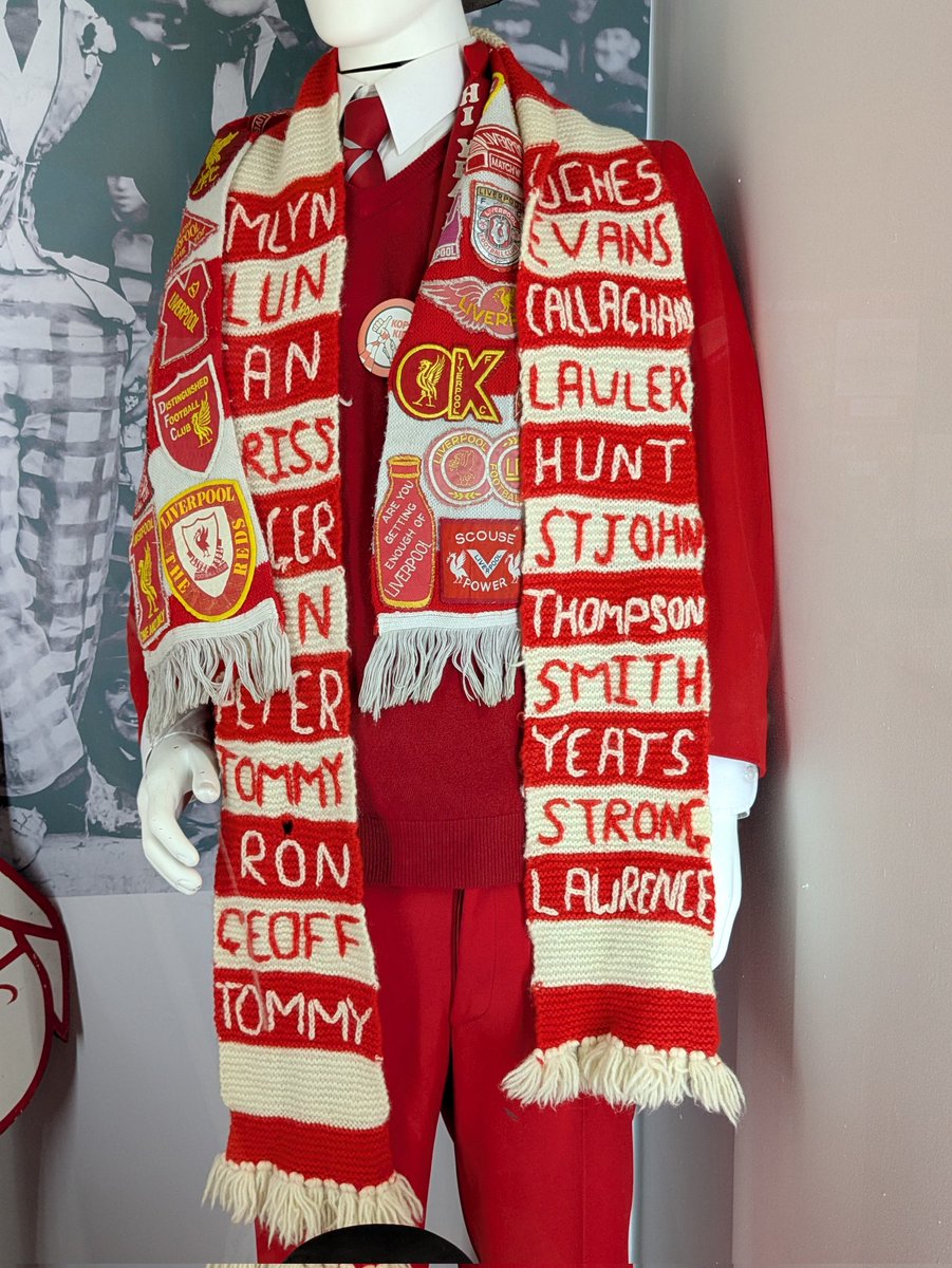 Sam Corry (@samanthacorry) on Twitter photo Look whose dressing room I was in this afternoon❤️ We really enjoyed it. Got lots more pics! I loved seeing all the old school,retro displays.This scarf was amazing!Had chats with the tour guides,who raved about the Oldham team of the glory days💙 Thanks for having us, <a href="/LFC/">Liverpool FC</a> #LFC Look whose dressing room I was in this afternoon❤️ We really enjoyed it. Got lots more pics! I loved seeing all the old school,retro displays.This scarf was amazing!Had chats with the tour guides,who raved about the Oldham team of the glory days💙 Thanks for having us, <a href="/LFC/">Liverpool FC</a> #LFC