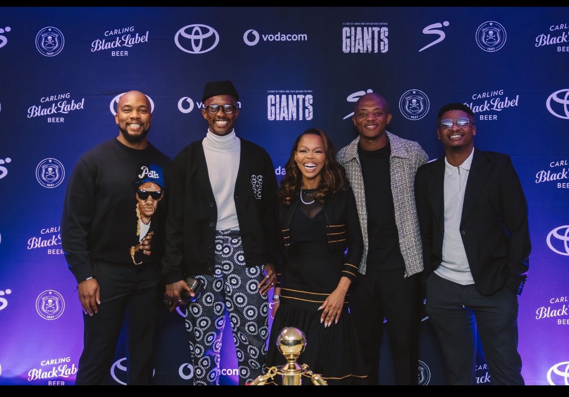 Colourphuza's tweet image. Respect to the champs 🏆
@Vodacom and @ToyotaSA are standing with real legends the GIANTS!
S/O @MzansiMagic @MzansiWethu @SuperSportTV
#SSGiants #GiantsOnDSTV #OrlandoPirates