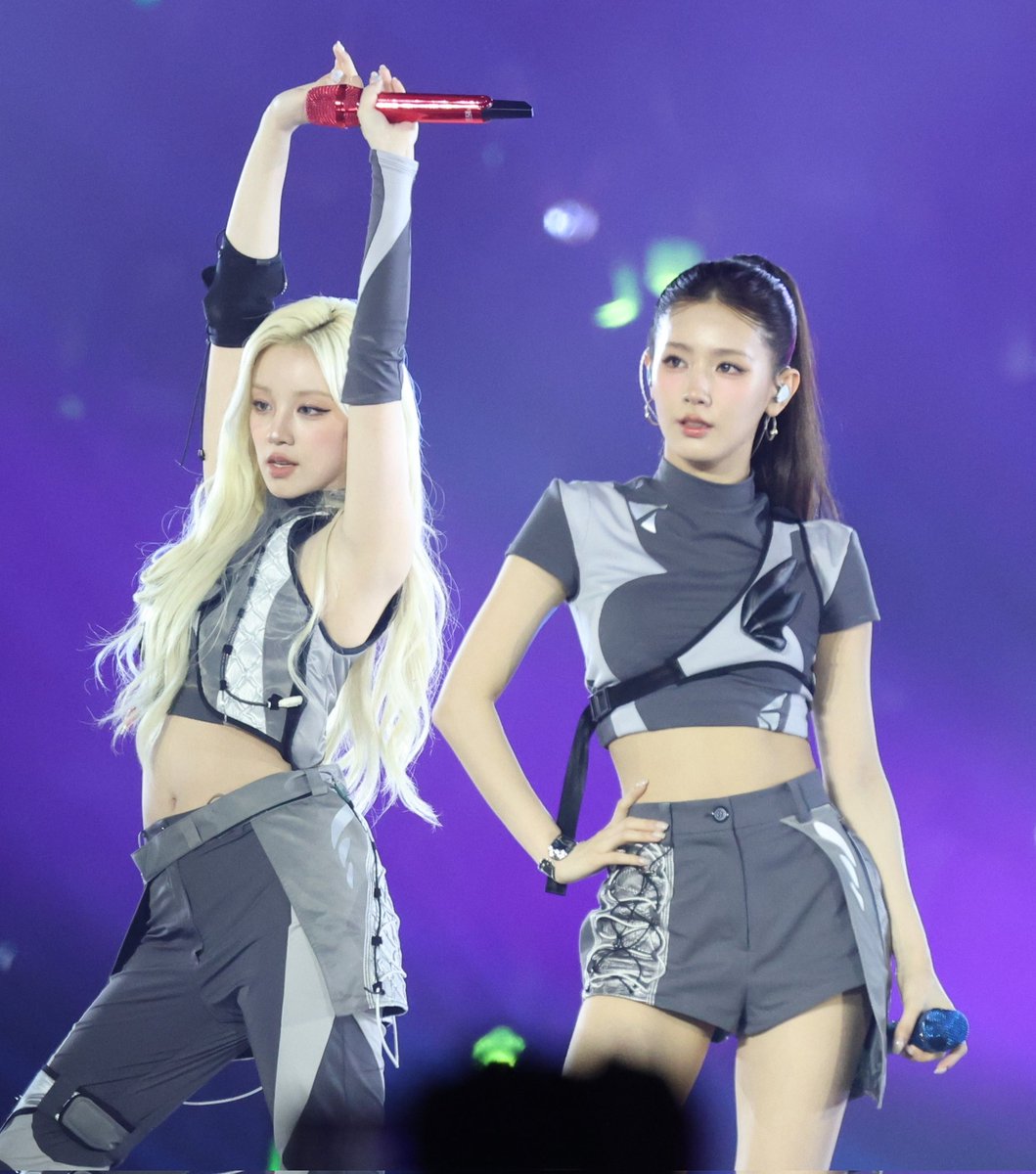 YooyeonS5_'s tweet image. 250727 가요대전 아이들
#IDLE #아이들
#슈화 #SHUHUA
#우기 #YUQI
#미연 #MIYEON