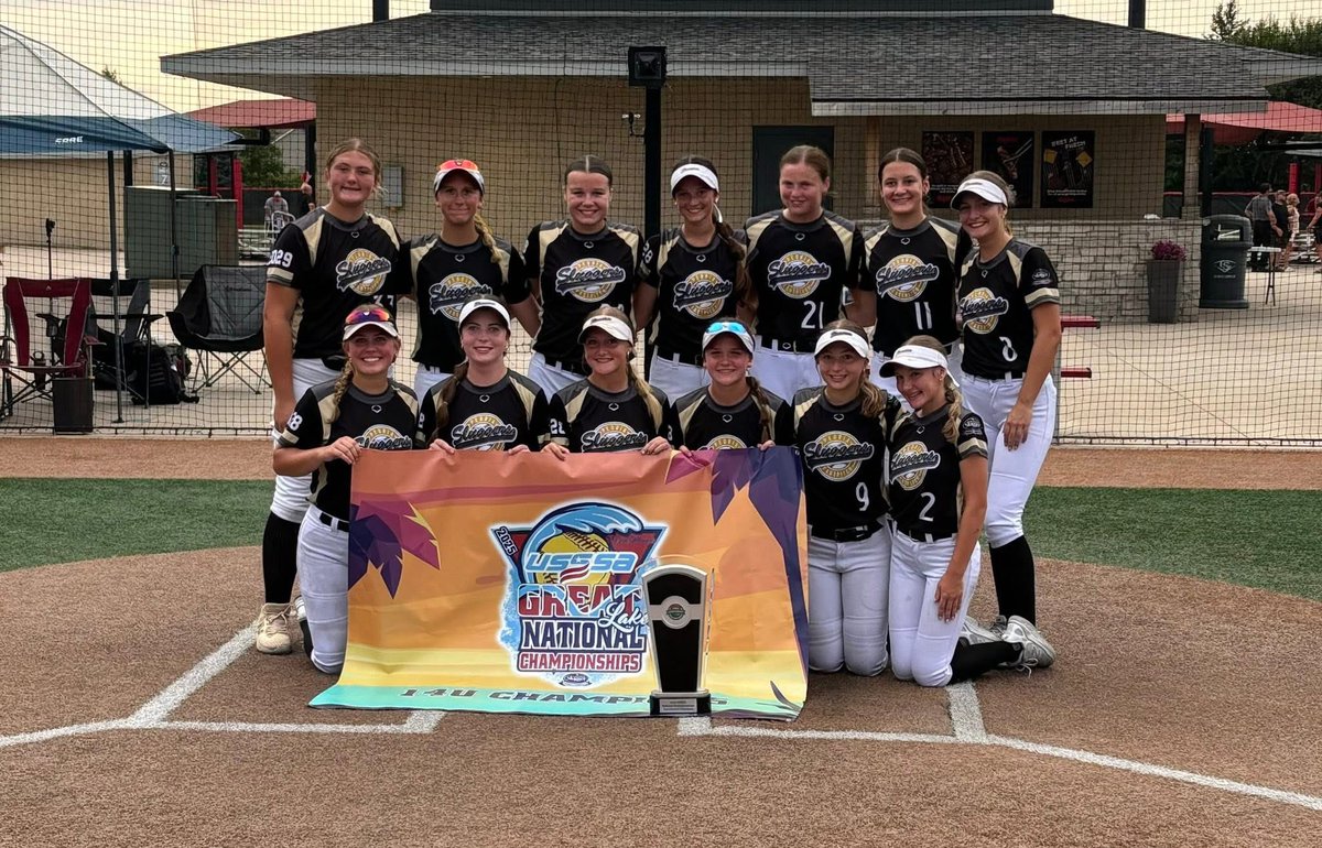 Proud of this group… in the face of adversity people stepped up and helped these young ladies finished strong. Way to end your season ladies! 💪🏻👏🏻👏🏻👏🏻 Thank you to all who made that happen 🙏🏻 #PeoriaSluggerPride 
It’s ALL about these young ladies…