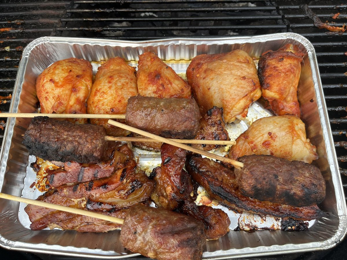 Smoke_N_Motors's tweet image. Just threw a few bits on the #BBQ tonight. Chicken thighs, pork belly and Beef Koftas, turned out really tasty 😋