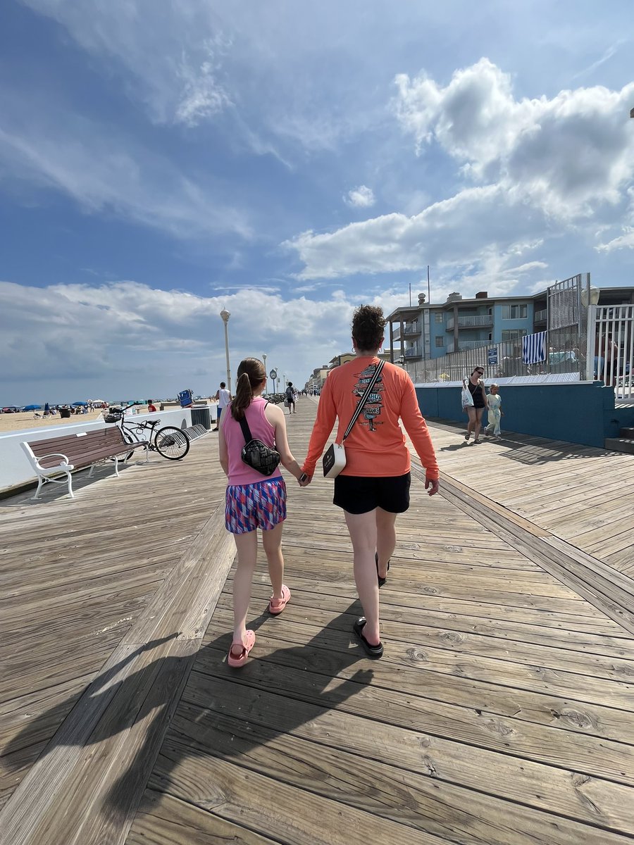 MrsPete23's tweet image. 🙂🧡☀️A small Sunday stroll…