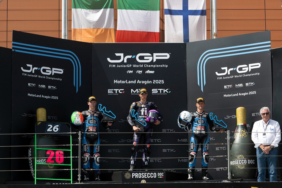 JuniorGP's tweet image. Zanni and Uriarte take JuniorGP glory at @AragonMotorLand 🏆👏
🔗 Full Race Review: fimjuniorgp.com/news/2025/zann…
#RoadToMotoGP🏁