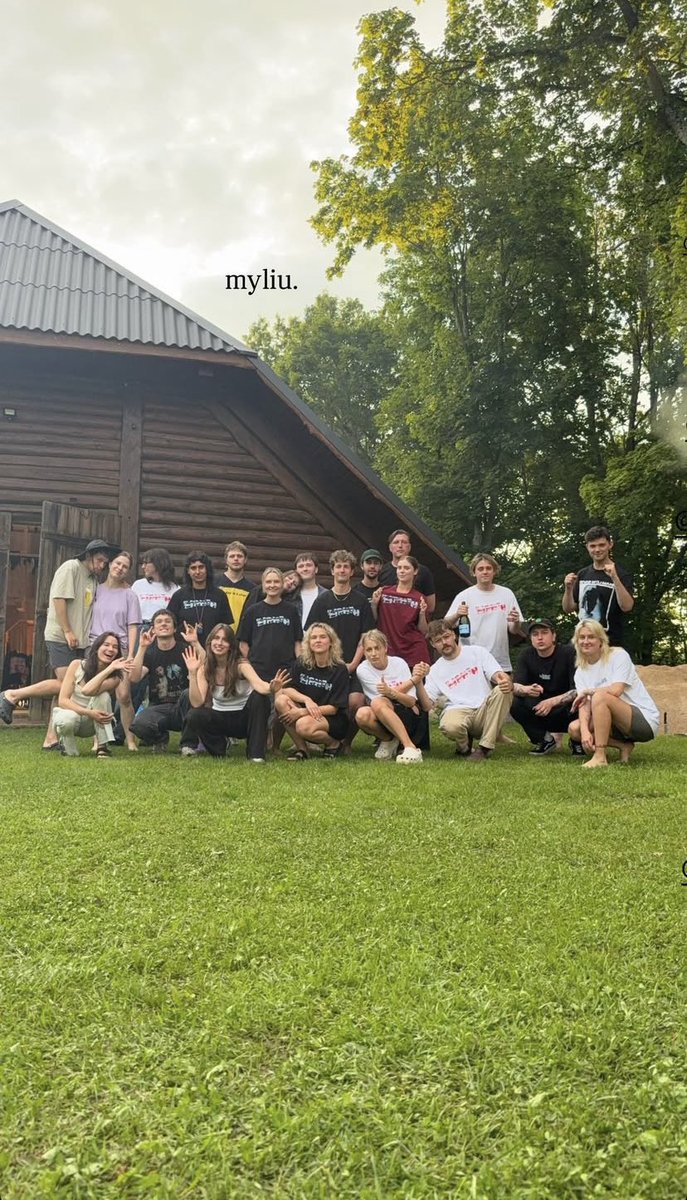 yeahabee's tweet image. they mean so much to me😭😭❤️❤️