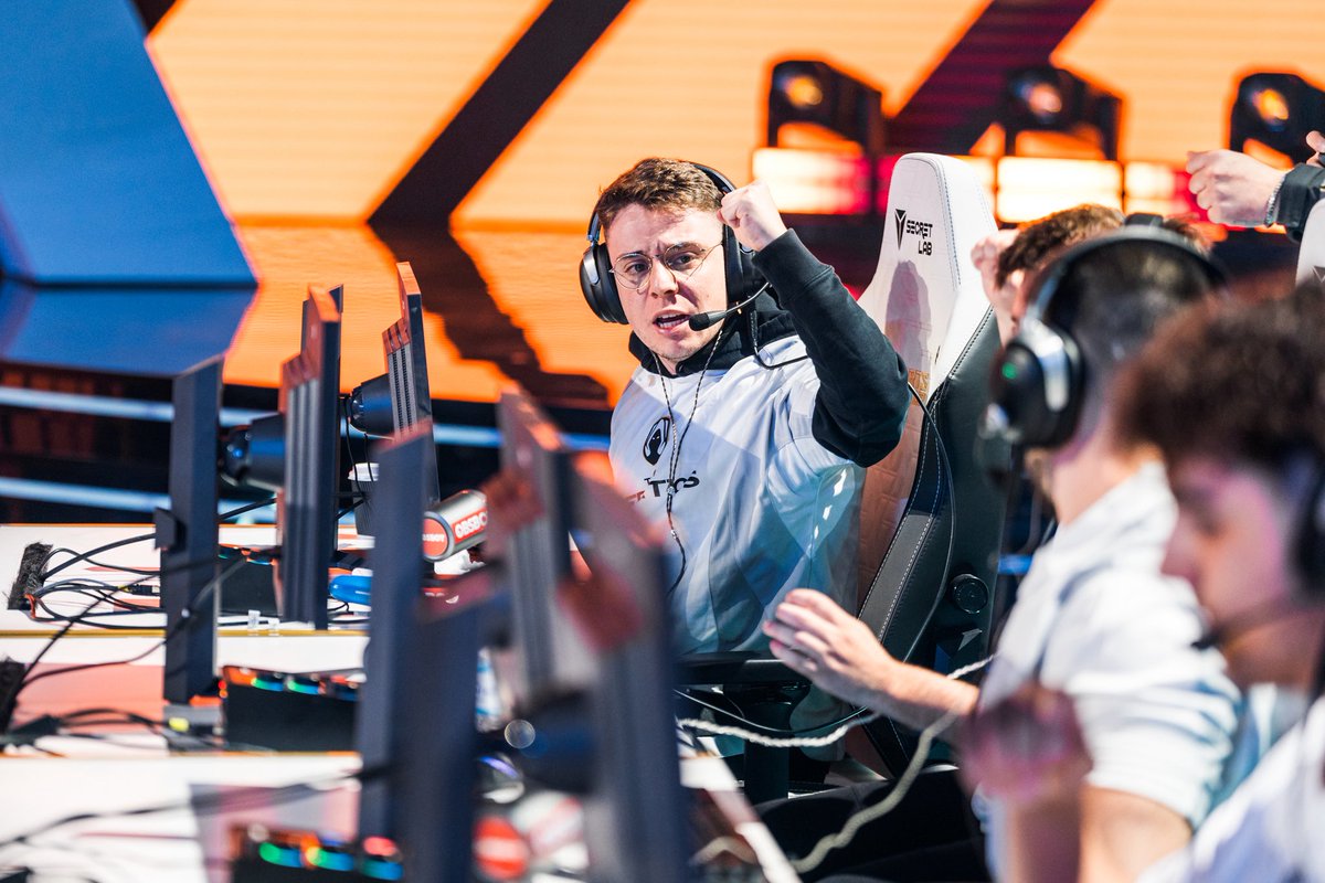MiamiHeretics's tweet image. Banger season had to end in map 5 🤯

CON TODO.

#TakeMyVamos #EWC2025