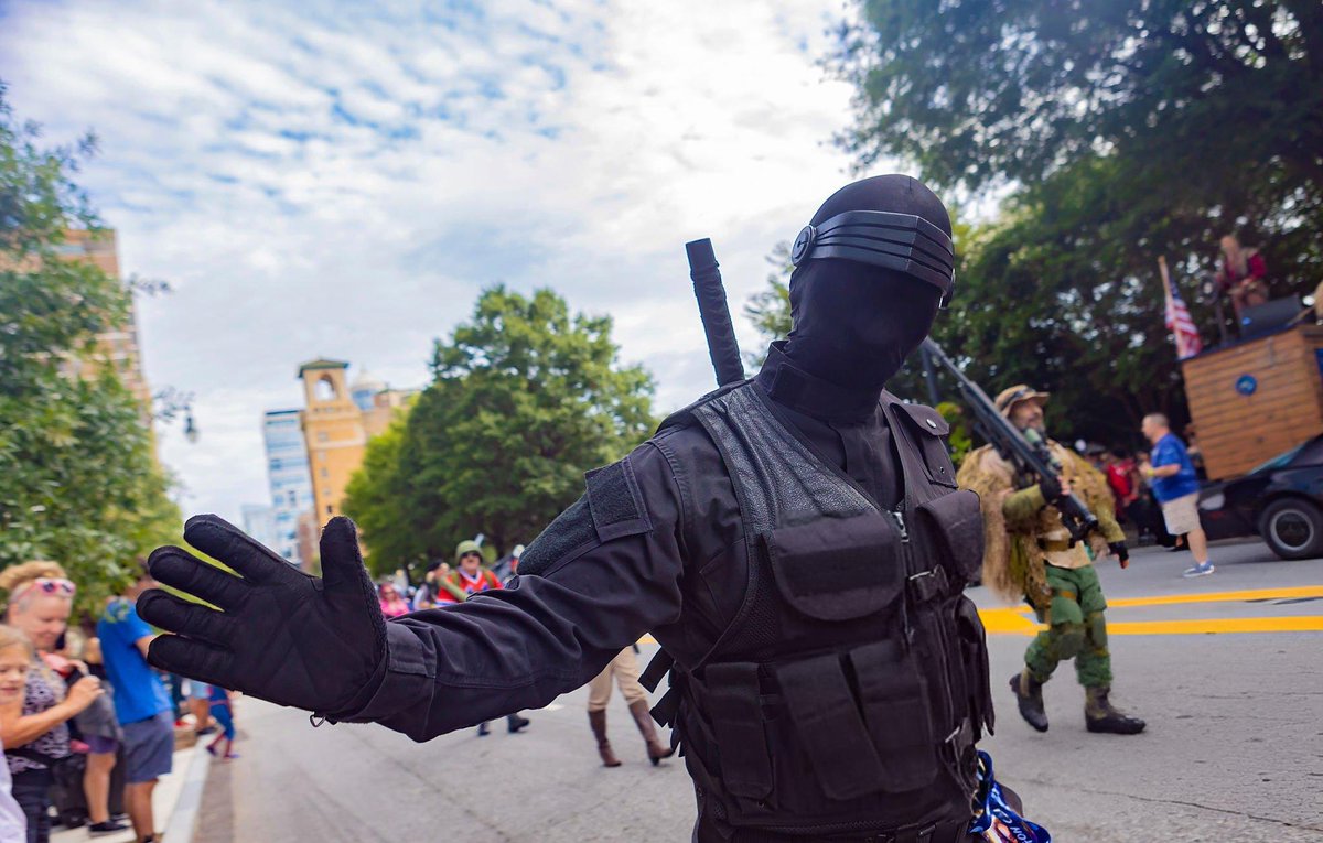 Spotted: A Serpentine fan representing at San Diego <a href="/Comic_Con/">Comic-Con International</a>. Have you seen #TheAwakening 🐍⚔️ yet? Get your tickets: ea.cu/Serptix #SDCC25