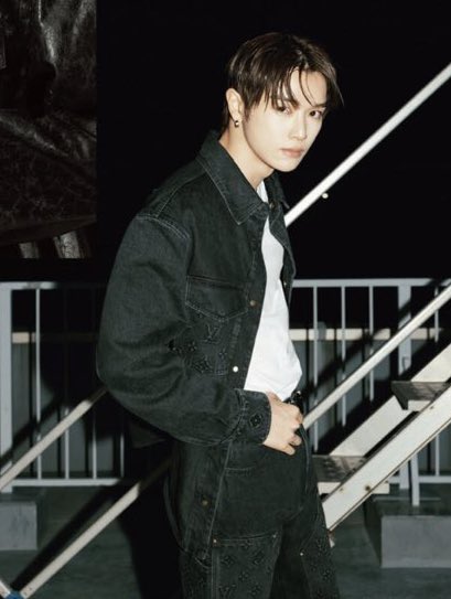catsungchan's tweet image. damn
