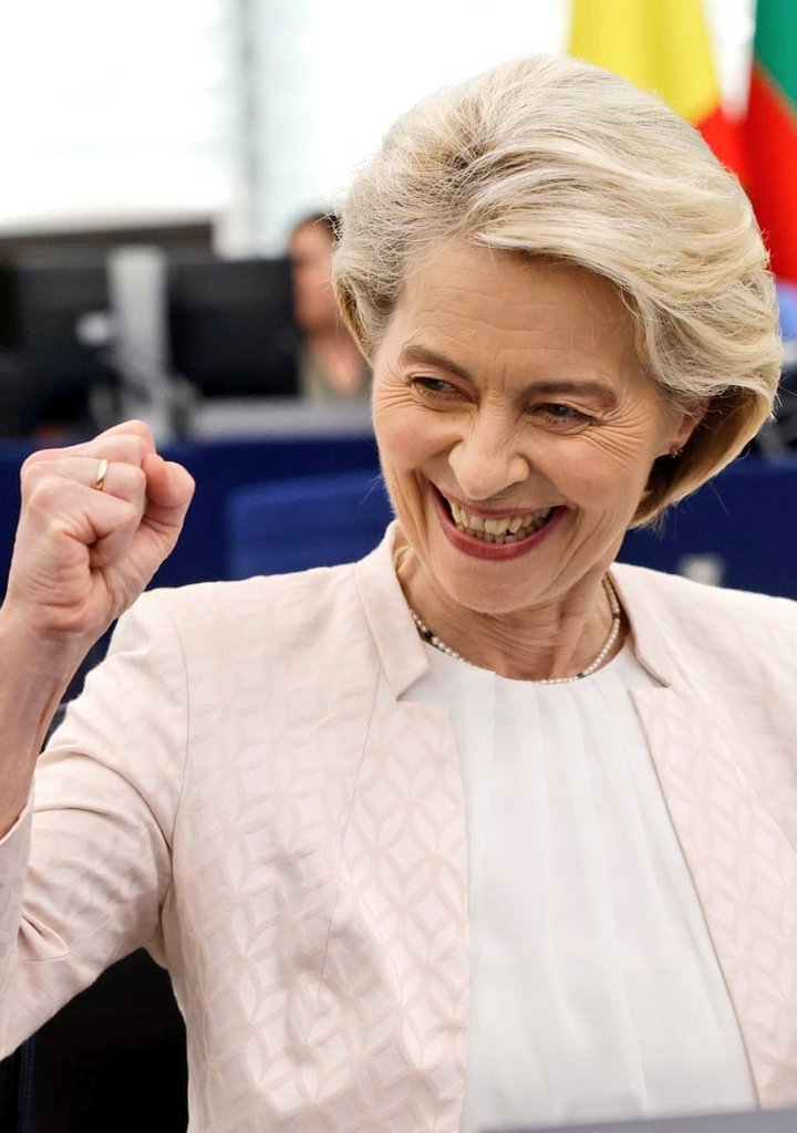 The EU has just agreed to what looks like the most idiotic trade deal in history with the US. 

The EU pays a flat 15% tarrif and agrees to pay hundreds of billions for the privilege?

It's a major win for the big Don, and a  demonstration of the idiocy of Von Der Liars cabal