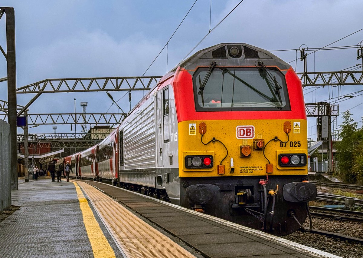SydneyBridgeTMD's tweet image. A few shots from this weekend at Crewe and Ludlow featuring @Andym13 @TfL @tfwrail