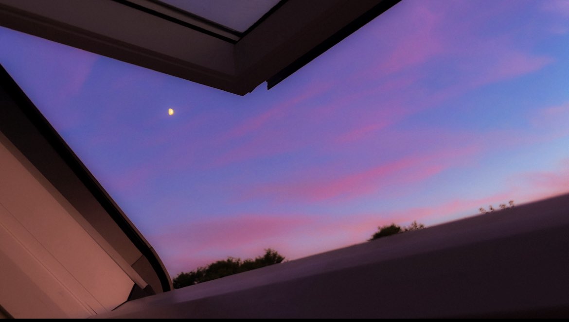 tsukimiina's tweet image. moon in july