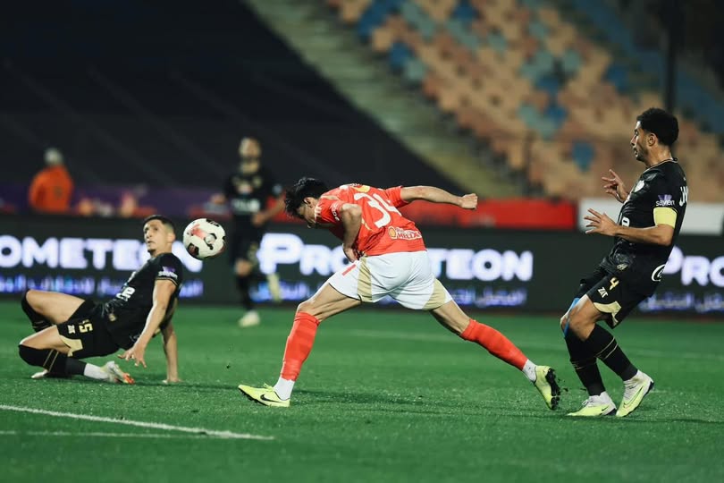 ahmedsarhan71's tweet image. رسميًا - مباراة الأهلي والزمالك
الجولة التاسعة
الاثنين 29 سبتمبر
٨ مساء
ستاد القاهرة
- 8 دي الساعه مش النتيجة اللي هيتلطشها الزمالك ماتخافوش 😂
#يلا_يا_أهلي
