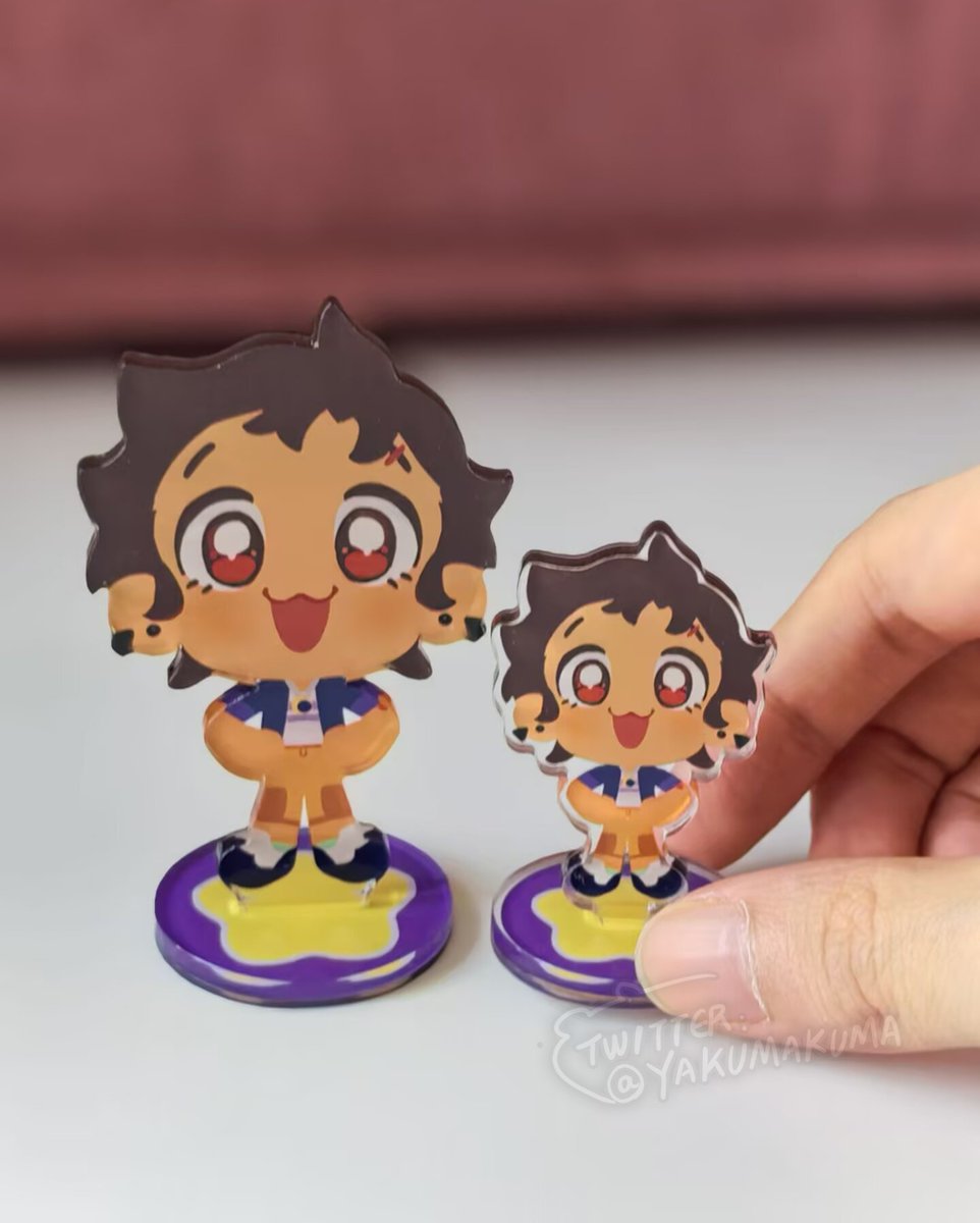 YAKUMAKUMA's tweet image. Small standees