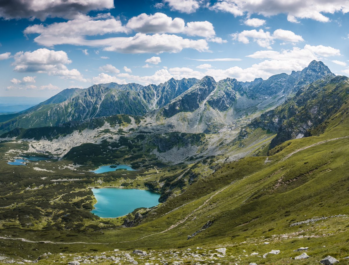 MeteoWlkp's tweet image. Za oknem w wielu miejscach Polski deszczowo, więc na poprawę nastroju kilka słonecznych kadrów z wejścia na Świnicę i Kasprowy Wierch 14.07.2025 :)