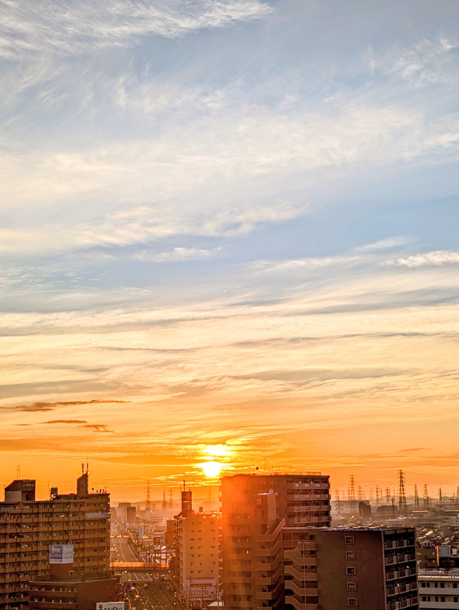 Sora__again's tweet image. 昨日の夕空に
多くの方からイイネ♡&RP
ありがとうございました ˘͈ᵕ˘͈
沢山の方からの
共感嬉しいです🫶🫶
🫧 優しいご縁に心から感謝 🫧
幸せと思える1 日に
なりますように ʕ”̮ॽु⋆⁺₊⋆ ♡̷̷̷
#いまそら
#イマソラ
#空が好き 4:50
