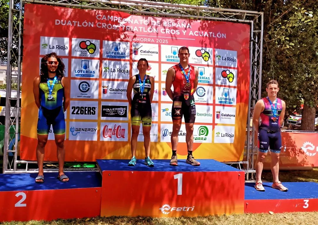FUTER_ET's tweet image. El Soldado Alejandro Pareja Villar, del Regimiento de Infantería “Asturias” Nº 31 de la #BrigadaGuadarramaXII, ha logrado la 1ª posición en la general AG del Campeonato de España de Triatlón Cros celebrado en Calahorra (La Rioja).
#BrigadaGuadarramaXII
#RI31
#SomostuEjército