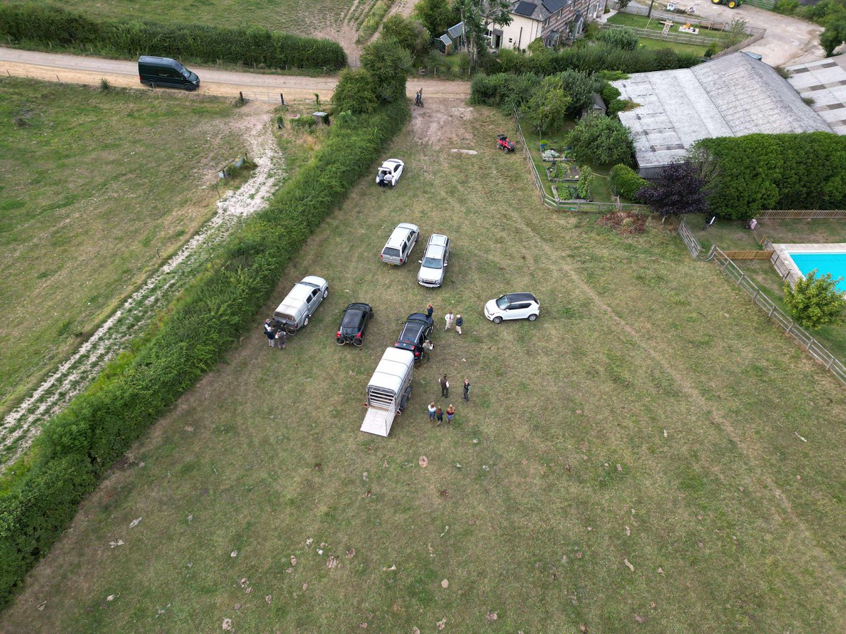 DorsetMonitor's tweet image. The dreadful reality is that the animal abusers are already out hunting this season. In 40 years of opposing hunting I’ve never known any hunting taking place before 1 August. 

These bastards from the Dorset &amp;amp; Somerset bassets are hunting baby hares..how sick are…