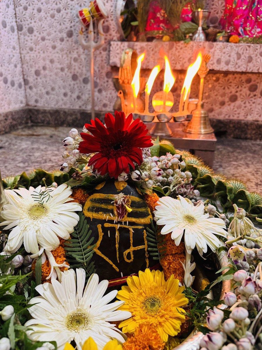 neelkanthtemple's tweet image. श्रावण सोमवार की आप सभी भक्तों को हार्दिक बधाई शुभकामनाएं श्री नीलकंठ महादेव जी सदा कृपा करें