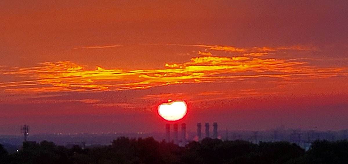 jacquesLeStrap1's tweet image. Just, because.  #keepitsmooth