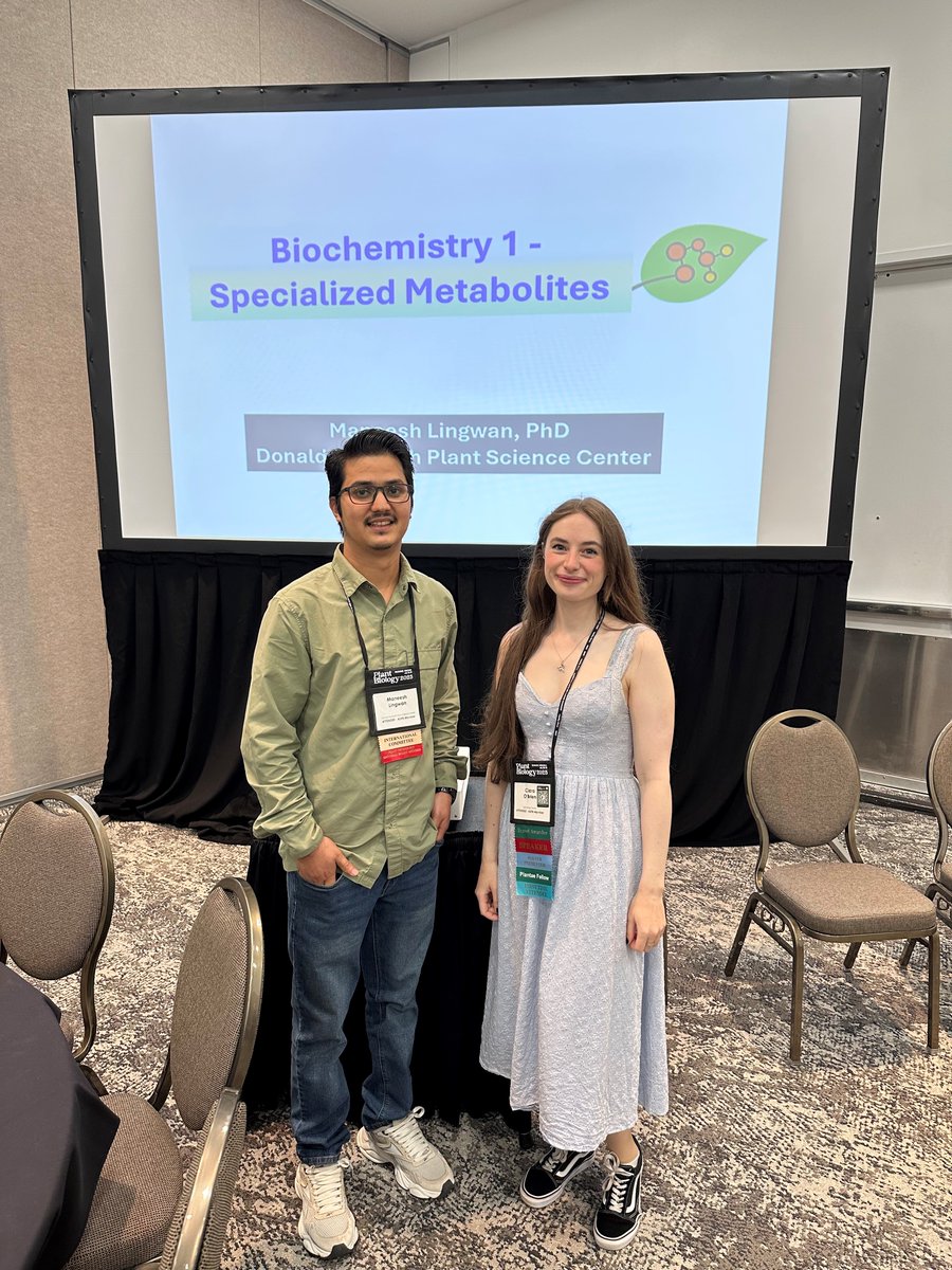 Plantae (@plantae_org) on Twitter photo Congratulations to our very own Plantae Fellows <a href="/LingwanManeesh/">Maneesh Lingwan, PhD</a> and <a href="/ciaraobrien333/">Ciara O'Brien ciara-obrien.bsky.social</a> on giving their Concurrent Symposium talk at #PlantBio2025!🌱👏
#PlantaeFellow #PlantScience Congratulations to our very own Plantae Fellows <a href="/LingwanManeesh/">Maneesh Lingwan, PhD</a> and <a href="/ciaraobrien333/">Ciara O'Brien ciara-obrien.bsky.social</a> on giving their Concurrent Symposium talk at #PlantBio2025!🌱👏
#PlantaeFellow #PlantScience