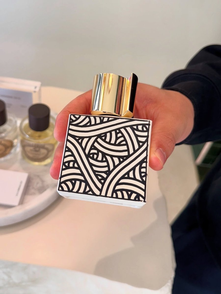 Dr__HHHH's tweet image. هاشيفات النسخه المحدودة من نيشان 😍
مرررة تجنن موجوده في باريس 🇫🇷
مرقمة ومحدودة جدًا
خيااال! 😎✨