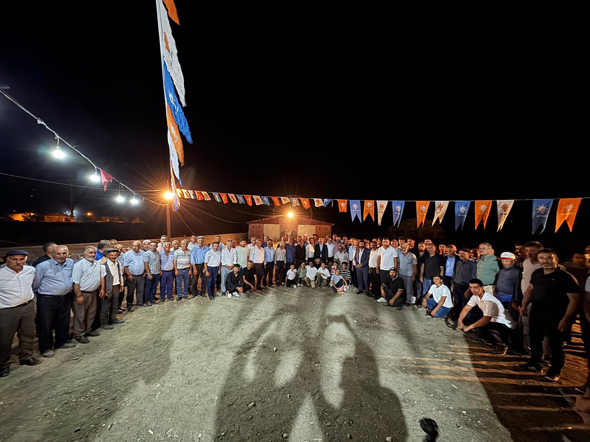 📍Zile | Yapalak Köyü

Dağlar aşılır, yollar katedilir ama asıl mesele, gönüllere yol bulmaktır…

İlçe Başkanımız Av. Ahmet Öcbe ve İl Genel Meclis Üyemiz Veysel Balakan ile birlikte Yapalak Köyümüzü ziyaret ettik. Muhtarımız Yılmaz Mantar ve kıymetli hemşehrilerimizle bir araya