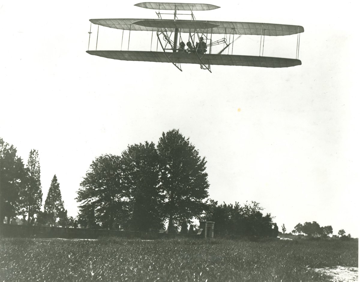 GregB_TX's tweet image. Today in History, July 27, 1909:

Orville Wright flew himself and Lt. Frank Lahm above Ft Myer, VA for 1 hour and 12 minutes. This was the official test of the U.S. Army&apos;s 1st airplane.