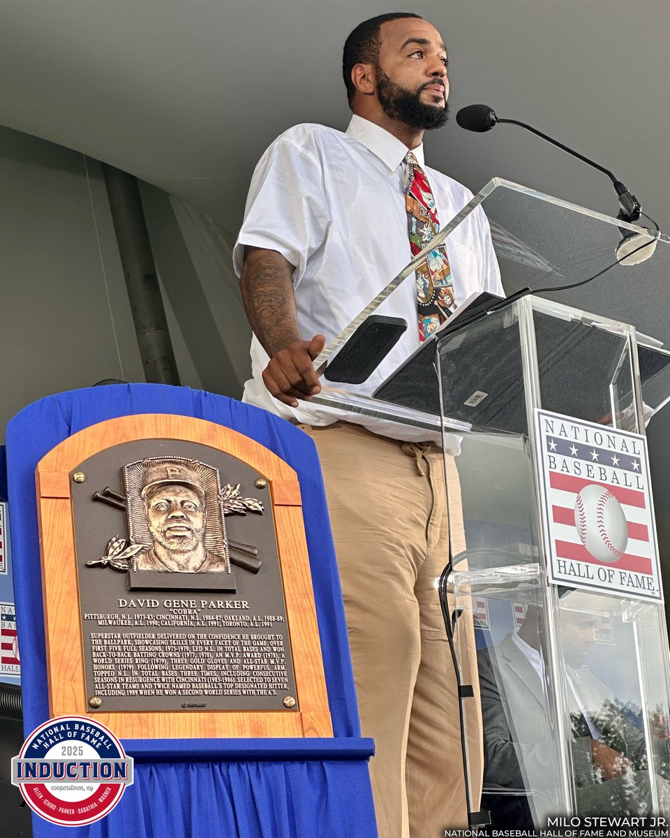 Cobra. Pops. Hall of Famer.

David Parker II honors his father at the Induction Ceremony. #HOFWKND