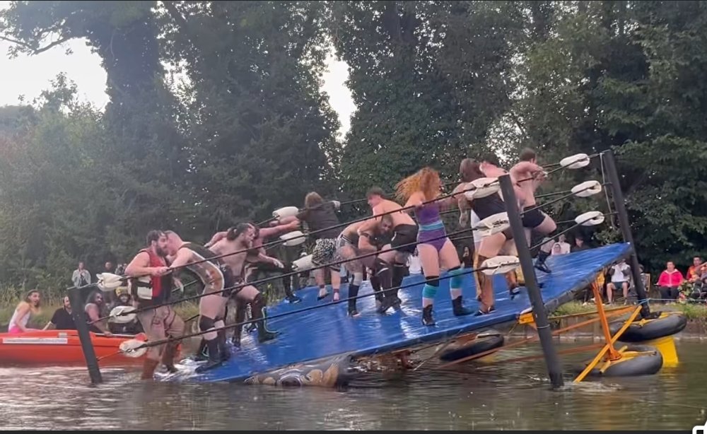 Sean Ross Sapp of Fightful.com (@seanrosssapp) on Twitter photo 