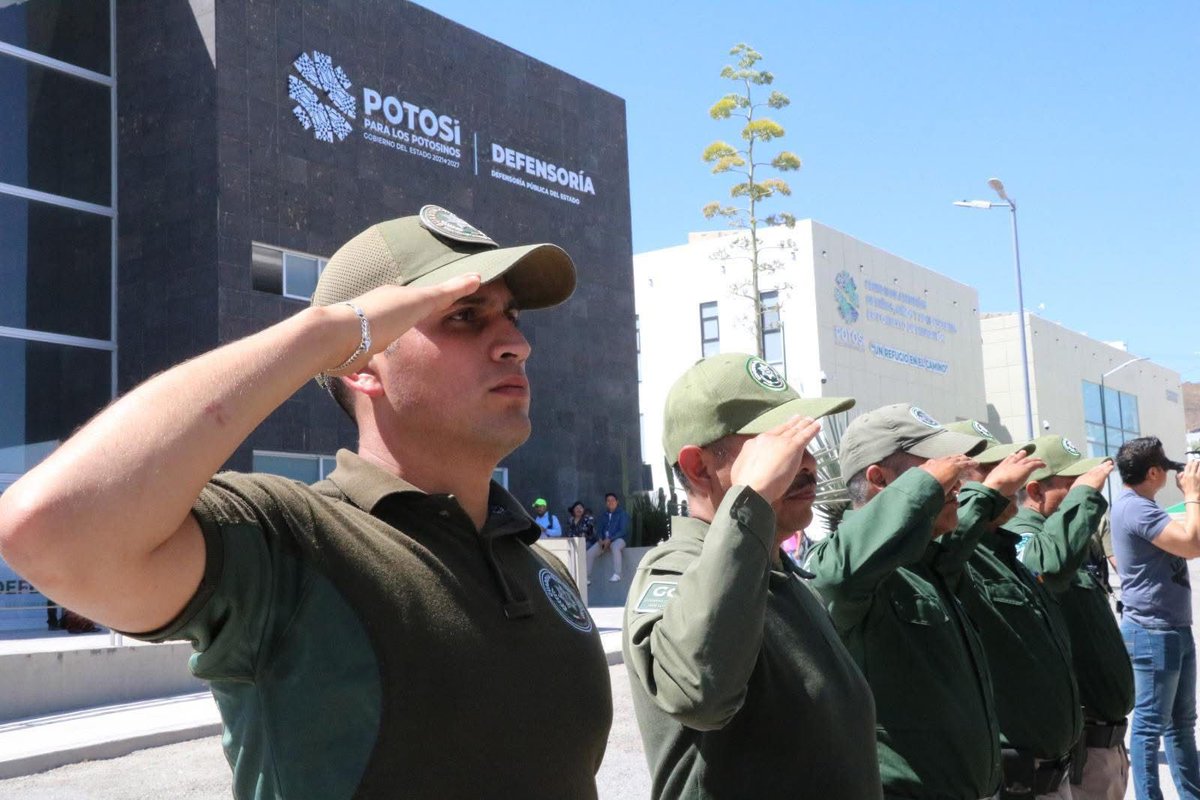 🚨La #SSPCE continúa fortaleciendo la tranquilidad en los 59 municipios, con operativos que permitieron la detención de 35 personas por diversos delitos y la incautación de armas, droga y vehículos.

✅Gracias al trabajo de la #SSPCE, disfrutamos de #SeguridadSinLímites.