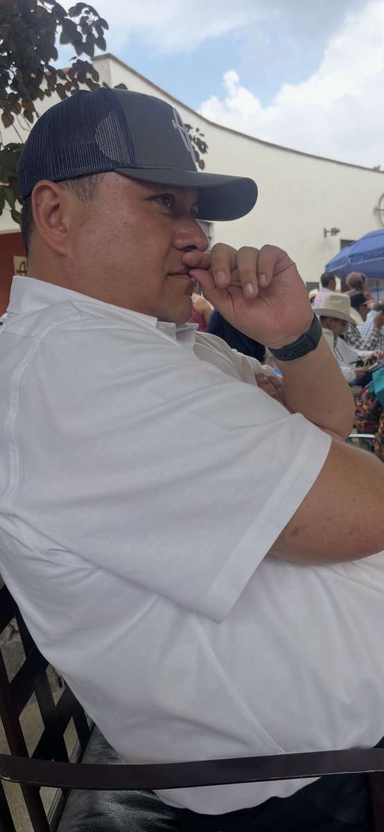 Domingo de reflexiones con gorra y calma. ☺️ 🥳🤓