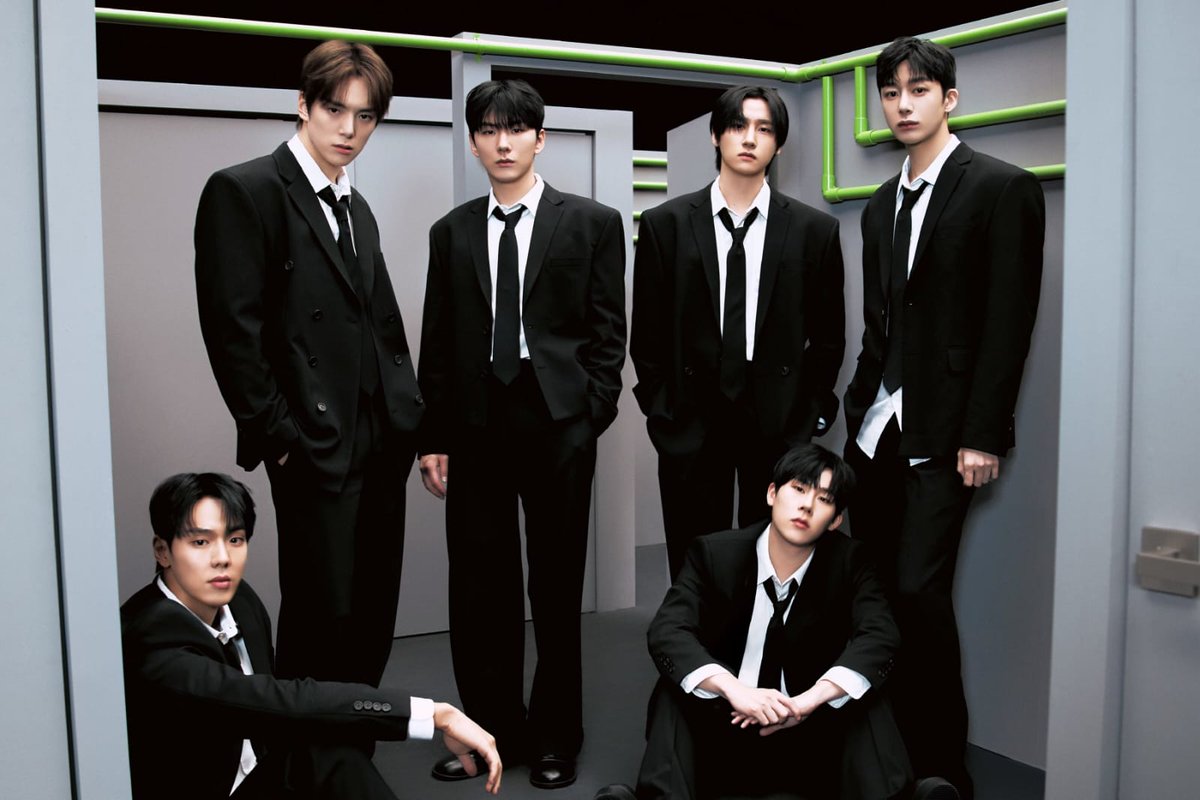 revistakoreain's tweet image. O #MONSTAX confirmou os detalhes do seu tão esperado comeback com todos os membros em 1º de setembro, após quatro anos sem atividades como grupo completo.
O novo mini álbum, “THE X”, marcará o reencontro oficial após o fim do serviço militar.