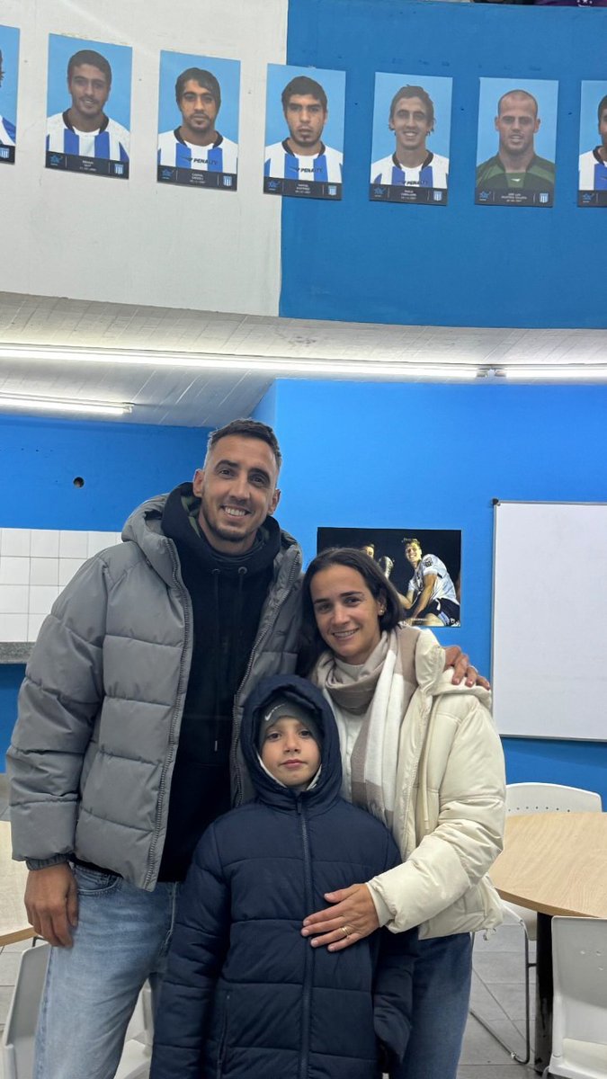 RacingRadioClub's tweet image. 👏 LA VISITA DE UN EX TITA
Pablo Caballero, jugador del Recreativo Huelva, visitó junto a su familia la pensión de #RACING.