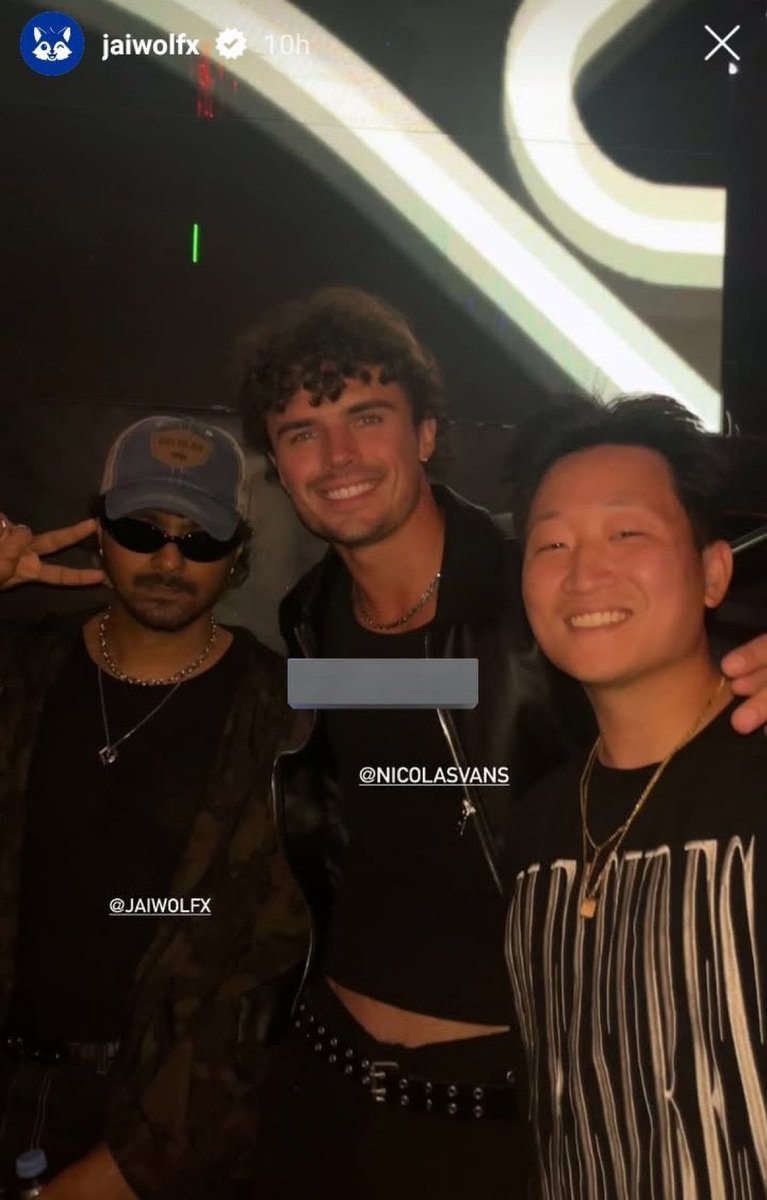 KiaraaaaMonet's tweet image. Okay Nicolas I see you 🤭#nicolandria #Nic