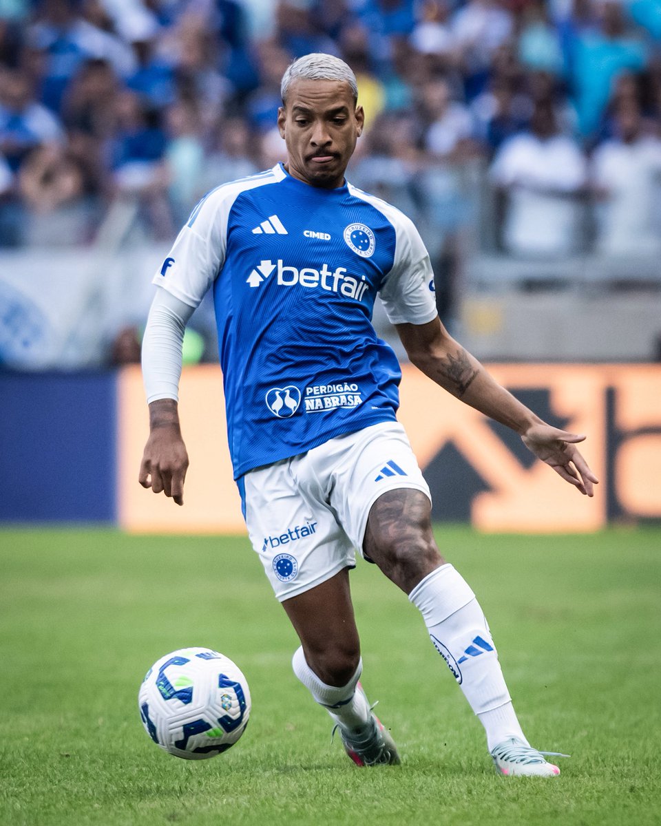 BlogRaposa's tweet image. 45’ Começa o segundo tempo!

Cruzeiro fez uma alteração: saiu Wanderson; entrou Marquinhos.