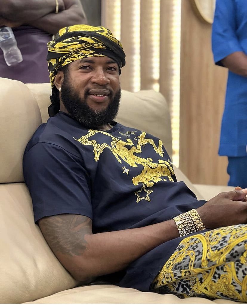 CrownprinceCom2's tweet image. Popular Lagos socialite Abu Abel was reportedly arrested by police over an alleged ₦447 million land scam.
Source: Nigerian Tribune