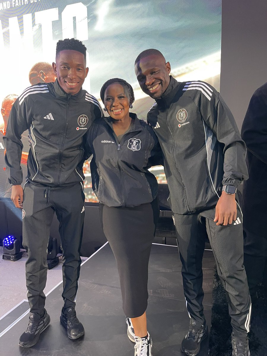 SimplyCarol8's tweet image. What. An. Episode!! 👏🏽👏🏽👏🏽👀 Can’t wait for next Sunday 🫢🫢 #GiantsOnDSTV @orlandopirates @SuperSportTV