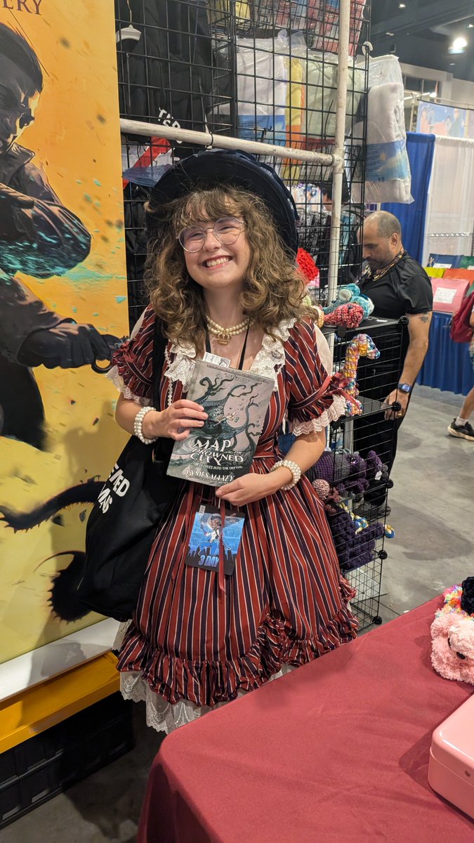 JamesAllenMaxey's tweet image. I posted a pic of someone buying the first copy of this book, so here's the pic of someone buying the last copy I have from my initial order.