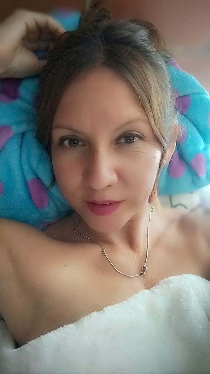 Hoy no me puedo levantar ....... Y se vale. 💋
