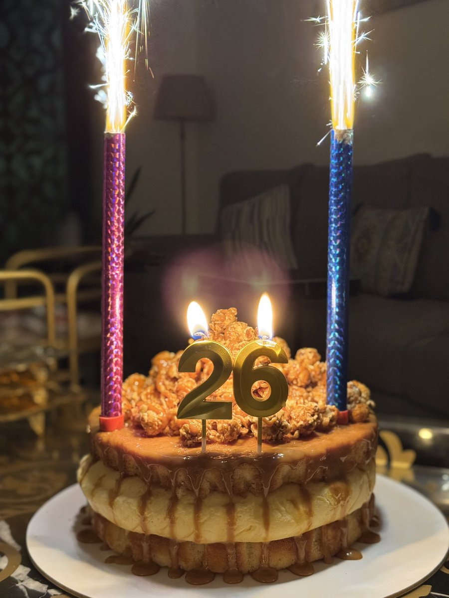 sapphicspiral's tweet image. my birthday cake looks pretty doesn’t it 🙂‍↕️