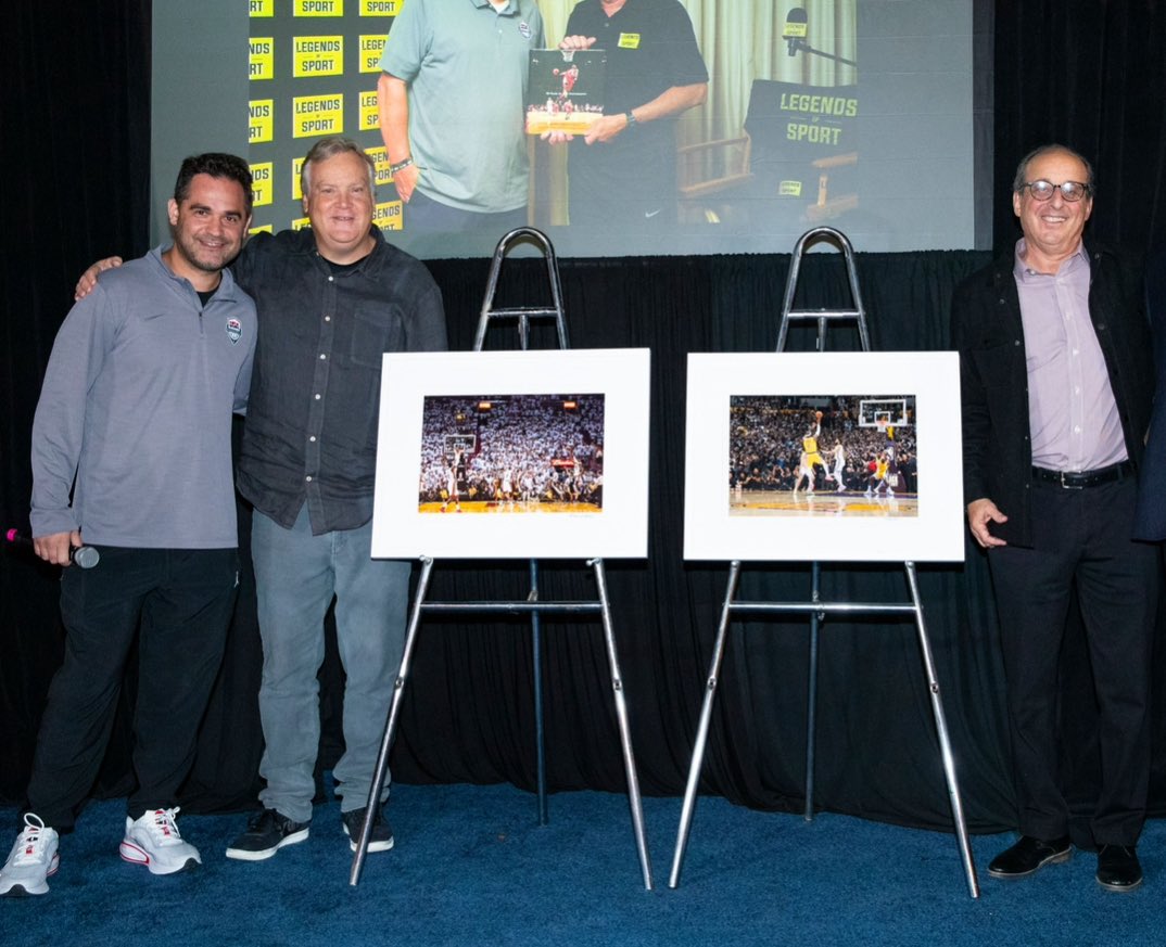goatcollect's tweet image. Hosted a spectacular event last year with the 🐐’s, Andrew Bernstein and @natlyphoto
The most important thing people took away?
The power of the moment.
Imagery has become timeless in the digital age.
It is what drives values for game worn, and it is what drives the…