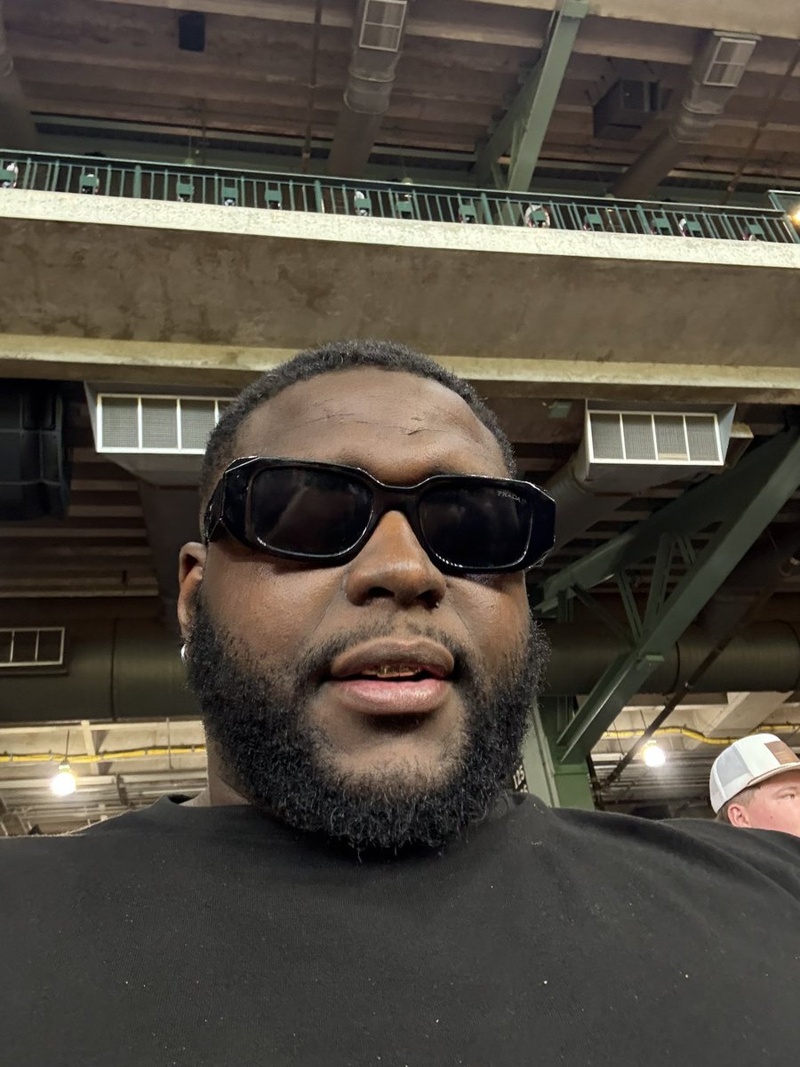 revenge_destroy's tweet image. Thank you #astros for great seats for the fam. #fathertime π