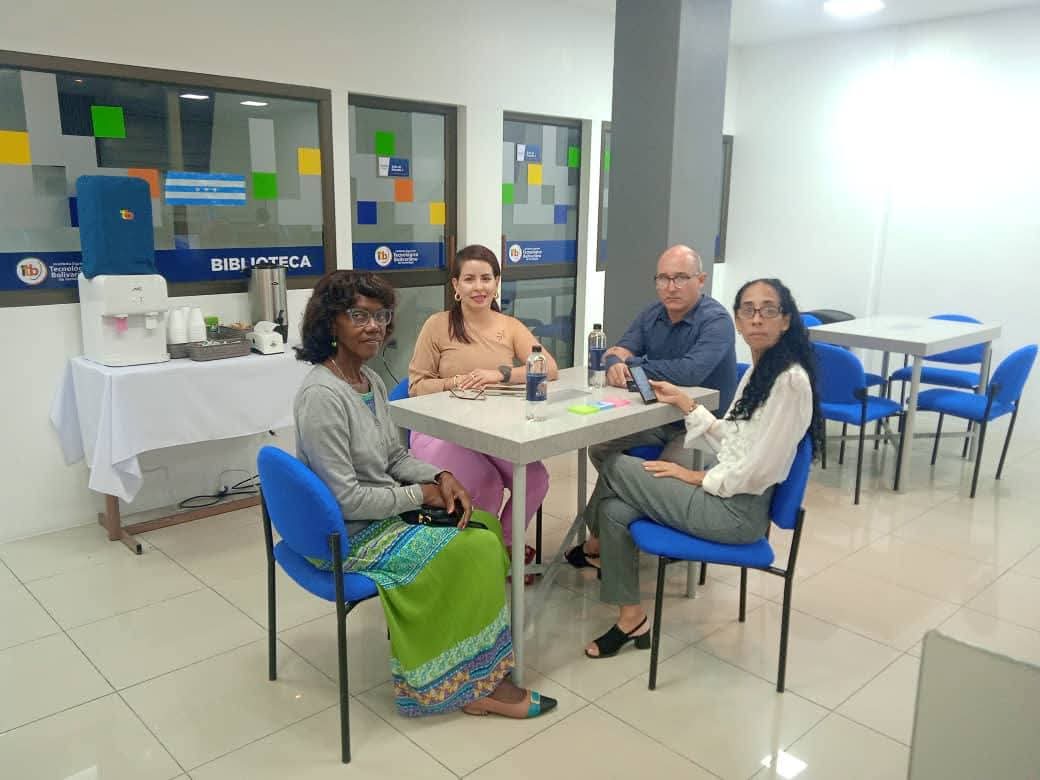 CubaMES's tweet image. 🔔✅ Se fortalecen cada día más las alianzas entre la @ucfgos y la Universidad Bolivariana del Ecuador y en el Instituto Superior Tecnológico Bolivariano de Tecnología ¡Éxitos! 

ℹ️📷 #OrgulloUCf
#Cuba #UniversidadCubana