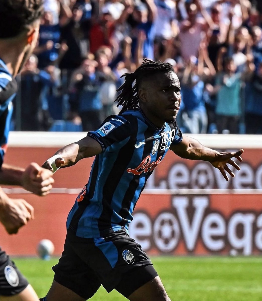 InterMilanFRA's tweet image. 🔵 Ademola Lookman est convaincu qu'il va rejoindre l'Inter.
~ @FabrizioRomano
