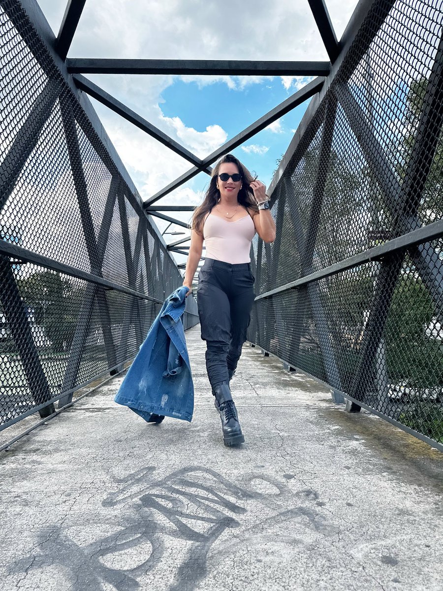 Ya llego su terrón de azúcar , bola de amargados 😜😅🫣🤣💕