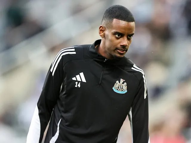 IraolaEra's tweet photo. We’re really gonna go in to next season with these two as our striker options. https://t.co/6LS4M69COw