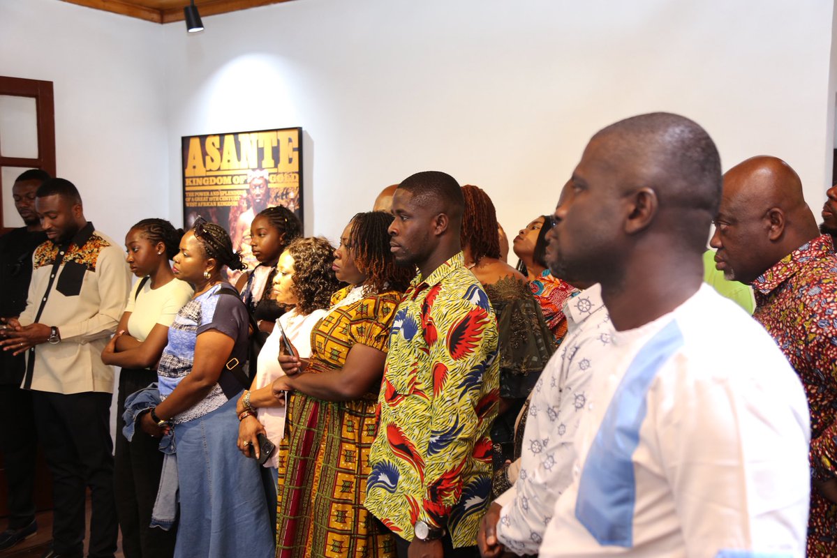 TheAkosahEmma's tweet image. Had the opportunity to join my boss, Dr. Andy Osei Okrah to Manhyia Palace as he officially introduced the leadership of the Tree Crops Development Authority to Asanthene, Otumfour Osei Tutu II and to thank him for his guidance and ask for his blessings.