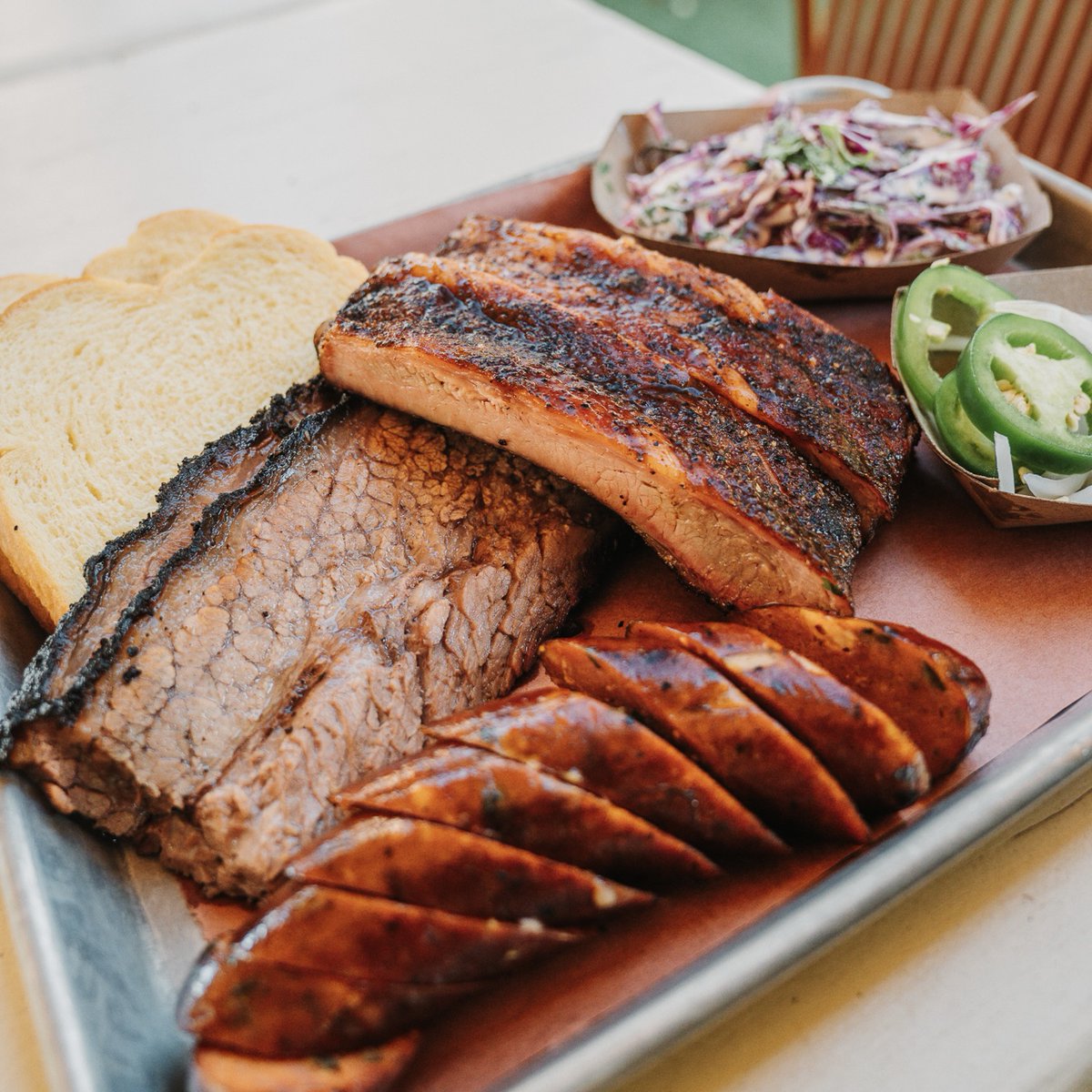 HurtadoBBQ's tweet image. 🌶️ Introducing The Poblano Jack — our new sausage made with fresh roasted poblano peppers and pepper jack cheese!
The fresh poblanos add a pop of brightness and just the right hint of spice, while the pepper jack cheese carries the rest of the heat. Savory, cheesy & spicy — it’s…